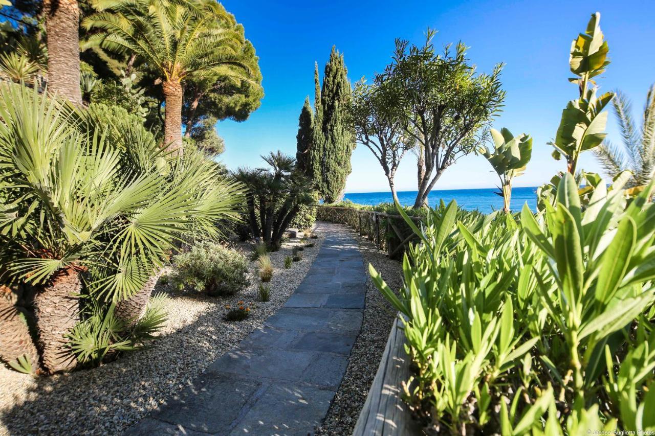 Locanda Baia Beniamin Grimaldi  Exteriör bild