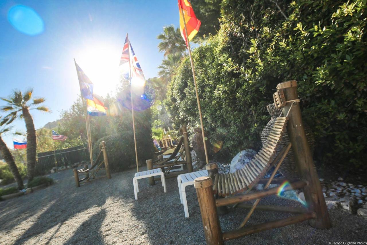 Locanda Baia Beniamin Grimaldi  Exteriör bild